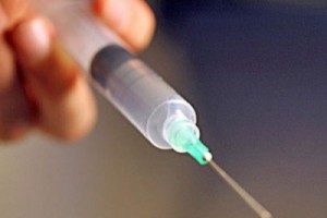 Отказаться ли от детских прививок либо всё же прививаться?