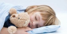 Почему ребенок плохо спит днем, какие есть причины и решения?
