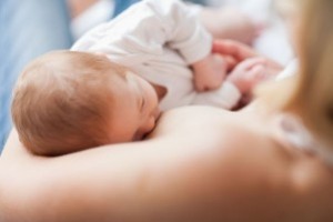 До какого возраста кормить малыша грудью