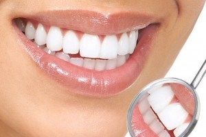 Как бороться с пожелтением зубов